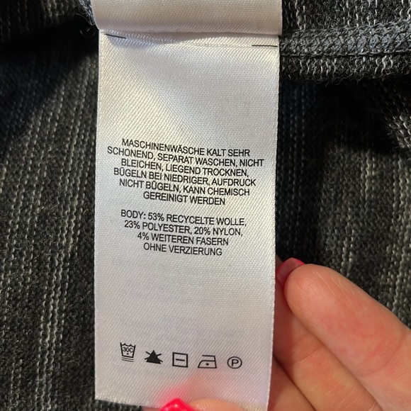 Mountain Hardware Wool Cardigan with wrap tie - Picture 6 of 6